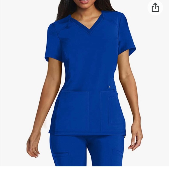 Scrub tops - Picture 1 of 3